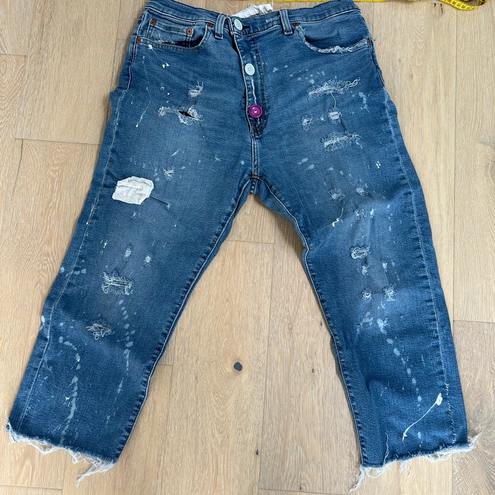 Levi's Distressed Blue Ankle Jeans size large